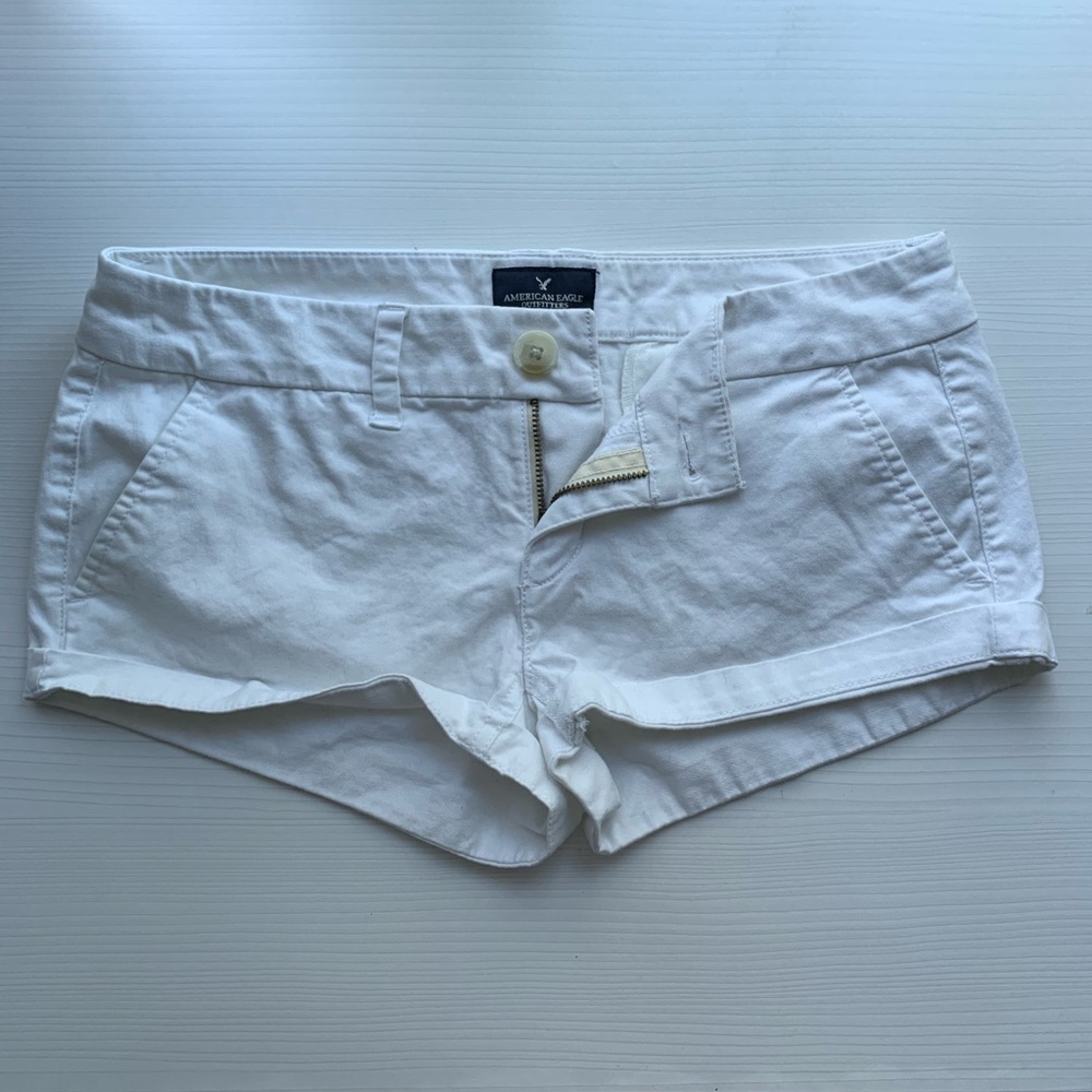 American Eagle white shorts